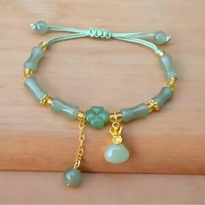 Lucky for a leaf clover bearded bracelet mint, green, and golden tone NWT